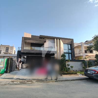 ڈی ایچ اے فیز 2 - سیکٹر بی ڈی ایچ اے ڈیفینس فیز 2,ڈی ایچ اے ڈیفینس,اسلام آباد میں 5 کمروں کا 1 کنال مکان 16.5 کروڑ میں برائے فروخت۔