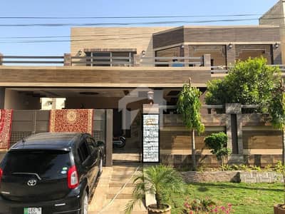 KANAL TILED FULL HOUSE FOR RENT