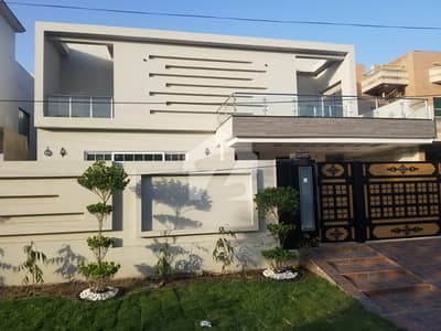 Brand New 1 Kanal House For Sale With Basement