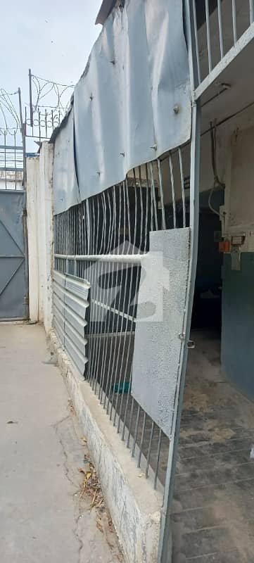 Port Qasim North Western Zone 2.5 Acar Factory Near Gareeb Sons And Parco 3 Side Cornor Warehouses for Sale