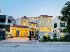 1 KANAL BEAUTIFUL FULL HOUSE FOR RENT BAHRIA TOWN LAHORE