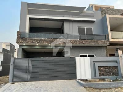 Brand New Portiom For Rent | 3 Bedrooms Attach 3 With 1 Washrooms Seperate For Guests.