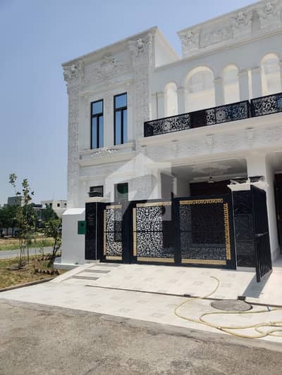 BRAND NEW 5MARLA HOUSE FOR RENT AVAILABLE GOOD LOCATION NEARLY MASJID SCHOOL MARKET SHOPPING MALL MORE DETAILS CONTACT ME