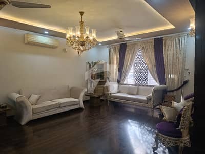 F-11/3 House Available 50*90 Near Green Belt Beautiful Location F-11/3 House Available 50*90 Near Green Belt Beautiful Location