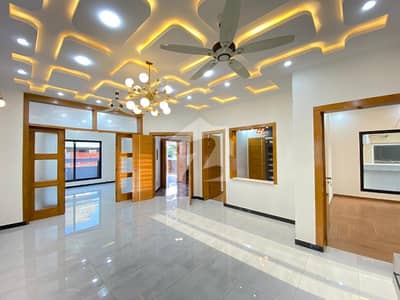 10 MARLA BRAND NEW ULTRA LUXURY MODERN DESIGNER HOUSE FOR SALE PROPER DOUBLE UNIT DOUBLE STOREY VERY GOOD MOST PRIME LOCATION NEAR TO ALL FACILITIES AVAILABLE