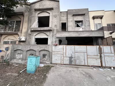 7 Marla Low Price House Gray Structure For Sale 17500000 Demand