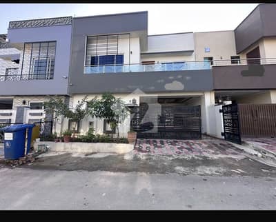 7 MARLA BRAND NEW LUXURY DESIGNER BEAUTIFUL MODERN HOUSE AVAILABLE FOR SALE PROPER DOUBLE UNIT 5 BEDROOMS Near To Park Masjid Commercial School Hospital EtC Gas Available 7 MARLA BRAND NEW LUXURY DESIGNER BEAUTIFUL MODERN HOUSE AVAILABLE FOR SALE PROPER DOUBLE UNIT 5 BEDROOMS Near To Park Masjid Commercial School Hospital EtC Gas Available