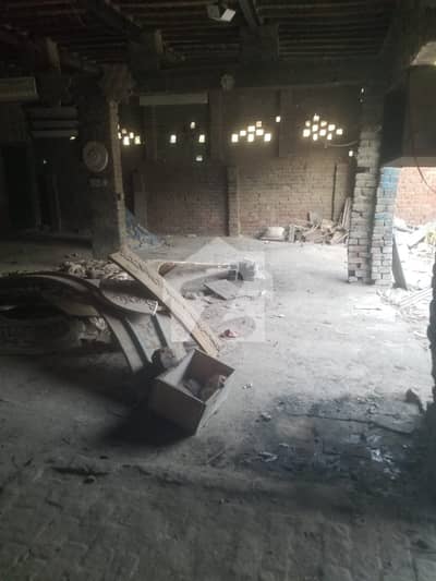 کچا جیل روڈ لاہور میں 2 کمروں کا 1 کنال فیکٹری 95.0 ہزار میں کرایہ پر دستیاب ہے۔