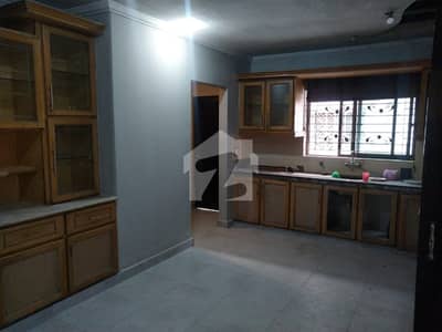 22 Marla House for Rent in Main Cantt