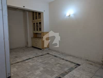 جی ۔ 9/4 جی ۔ 9,اسلام آباد میں 6 کمروں کا 10 مرلہ مکان 7.8 کروڑ میں برائے فروخت۔