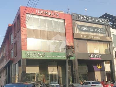 ڈی ایچ اے فیز 3 - بلاک زیڈ فیز 3,ڈیفنس (ڈی ایچ اے),لاہور میں 8 مرلہ Studio عمارت 8.25 لاکھ میں کرایہ پر دستیاب ہے۔