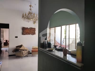 300 Yards Corner Bungalow For Sale In Gulshan-E-Iqbal Block 4 300 Yards Corner Bungalow For Sale In Gulshan-E-Iqbal Block 4