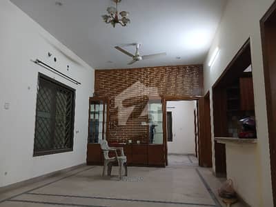 اعظم گارڈنز لاہور میں 3 کمروں کا 12 مرلہ بالائی پورشن 59.0 ہزار میں کرایہ پر دستیاب ہے۔