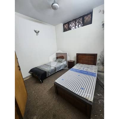 Basement Flat Available In G-11/1 For Male Only