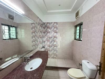 Zaraj  11 Marla House For Rent