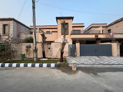 12 Marla Modern 4-Bed Home For Sale Prime Location, Perfect For Families!