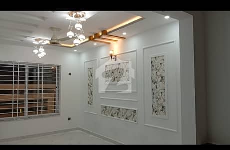 سی بی آر ٹاؤن اسلام آباد میں 4 کمروں کا 7 مرلہ مکان 3.38 کروڑ میں برائے فروخت۔ سی بی آر ٹاؤن اسلام آباد میں 4 کمروں کا 7 مرلہ مکان 3.38 کروڑ میں برائے فروخت۔
