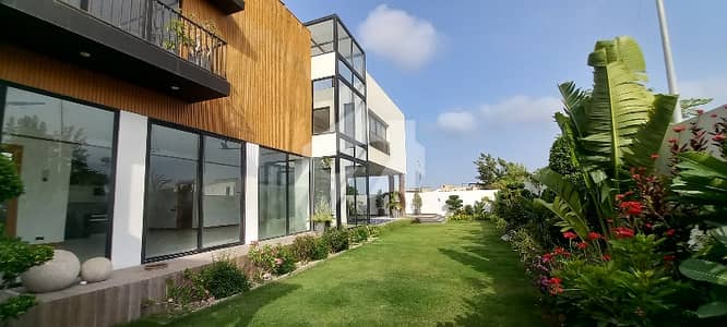 OUTCLASS BRAND NEW 1000 YARDS BUNGALOW FOR SALE PHASE 8 DHA