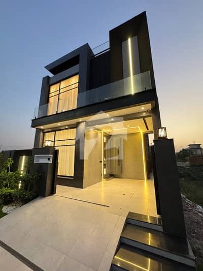 5 Marla Modern Design Luxury House For Sale In Park View City Lahore | For Discounted Price And Original Pictures Download The App "Signature Lands".