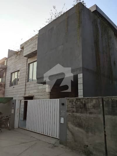 11 Marla Triple Story Commerial Building Available For Sale in Gurmani Road Gulberg 2