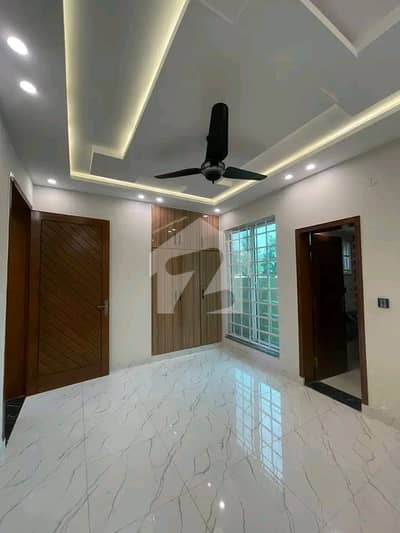 7 Marla Brand New Condition House For Sale 7 Marla Brand New Condition House For Sale