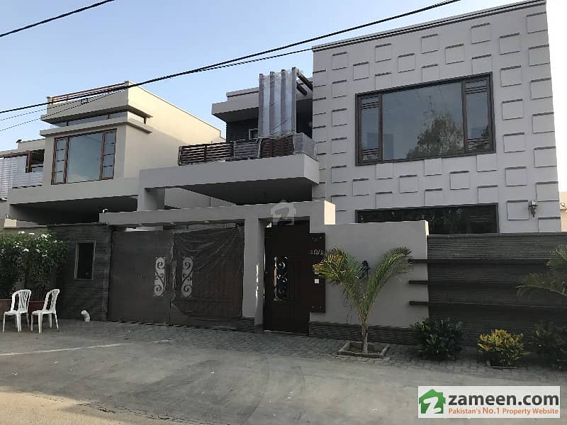500 + 500 Sq Yards Brand New Super Luxury Architect Design Pair Bungalow 500 + 500 Sq Yards Brand New Super Luxury Architect Design Pair Bungalow