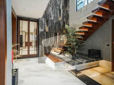 1 Kanal 100% Orignal Pick Luxury House For Rent Near Park Hot Location