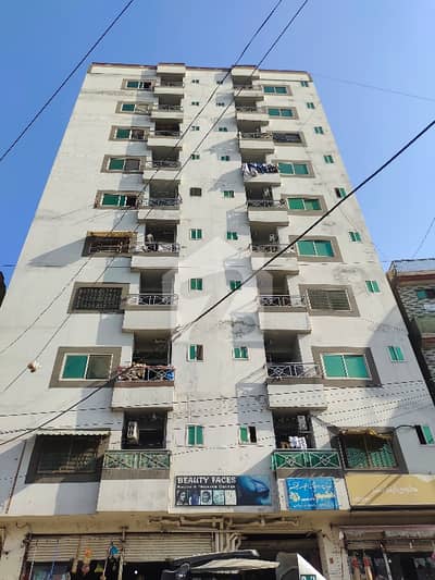 Prime Location 1100 Square Feet Flat In Gulberg For Sale At Good Location