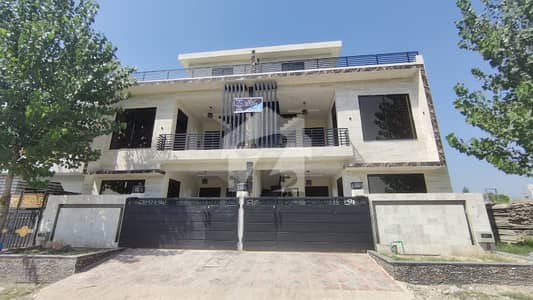 ایئر لائن ایونیو اسلام آباد میں 4 کمروں کا 5 مرلہ مکان 2.0 کروڑ میں برائے فروخت۔ ایئر لائن ایونیو اسلام آباد میں 4 کمروں کا 5 مرلہ مکان 2.0 کروڑ میں برائے فروخت۔