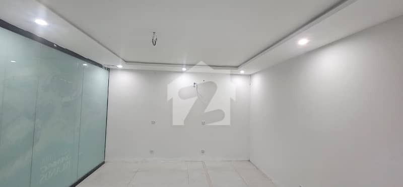 ایم ایم عالم روڈ گلبرگ,لاہور میں 10 مرلہ Studio عمارت 13.0 لاکھ میں کرایہ پر دستیاب ہے۔ ایم ایم عالم روڈ گلبرگ,لاہور میں 10 مرلہ Studio عمارت 13.0 لاکھ میں کرایہ پر دستیاب ہے۔