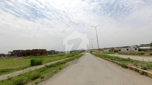 جی ۔ 14/3 جی ۔ 14,اسلام آباد میں 1 کنال رہائشی پلاٹ 5.5 کروڑ میں برائے فروخت۔