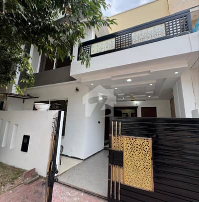 Bahria Enclave Sector B1 5 Marla Used House For Sale in Most Prime Location Bahria Enclave Sector B1 5 Marla Used House For Sale in Most Prime Location