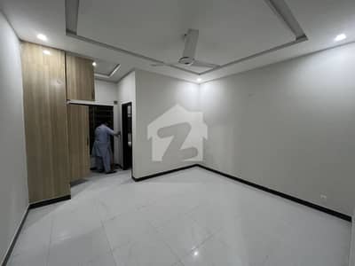 8 Marla Ground Floor For Rent