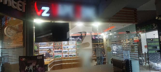 ایف ۔ 11 مرکز ایف ۔ 11,اسلام آباد میں 1 مرلہ Studio دکان 4.75 کروڑ میں برائے فروخت۔