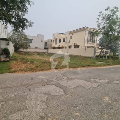 IDEAL LOCATION PLOT FOR SALE IN LOCATED DHA PHASE" 8 "BLOCK" T "MEARNING ONE KANAL IDEAL LOCATION PLOT FOR SALE IN LOCATED DHA PHASE" 8 "BLOCK" T "MEARNING ONE KANAL