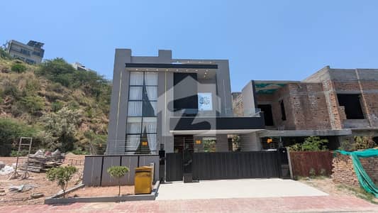 15 Marla Designer House For Sale