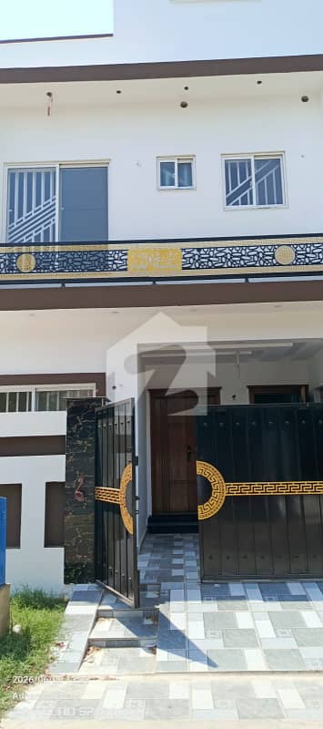 نیو لاهور سٹی لاہور میں 3 کمروں کا 3 مرلہ مکان 1.1 کروڑ میں برائے فروخت۔