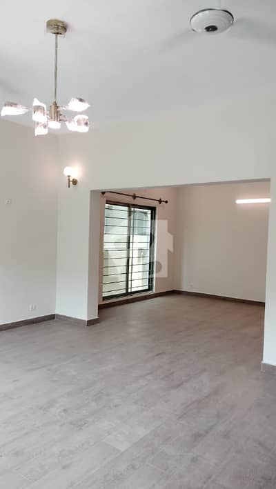 Premium SU House For Rent In Askari-6 375 SQ Yards West Open