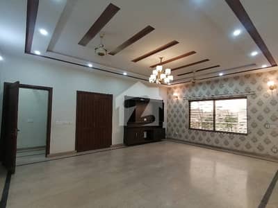 On Excellent Location House For Sale In Izmir Town
