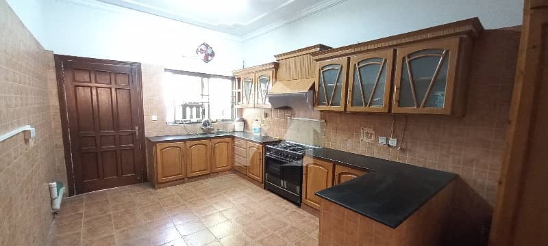 FULL HOUSE 6BED FOR RENT FULL HOUSE 6BED FOR RENT