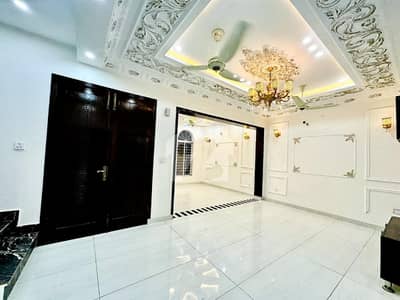 House In Central Park - Block A For rent
