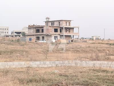 Plot for Sale Size 50x90 (1 Kanal)