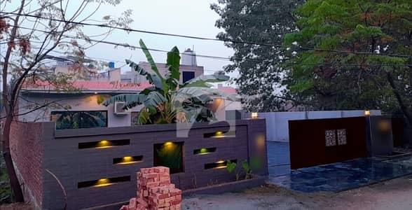 Single Storey 1 Kanal House Available In Marghzar Officers Colony For sale Single Storey 1 Kanal House Available In Marghzar Officers Colony For sale