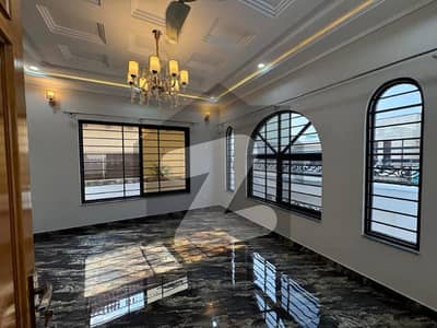 Like Brand New OUT CLASS 7 Marla Independent Double Storey House for Rent, Complete House for Rent, Prime Location in CBR Town( 2 Electricity Meter)