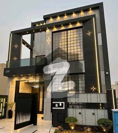 بحریہ ٹاؤن سیکٹر سی بحریہ ٹاؤن,لاہور میں 3 کمروں کا 5 مرلہ مکان 1.9 کروڑ میں برائے فروخت۔
