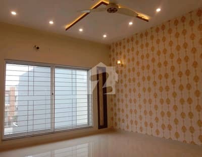10 Marla House Up For Sale In Bahria Town - Sector C 10 Marla House Up For Sale In Bahria Town - Sector C
