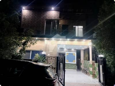 ڈی ایچ اے 9 ٹاؤن ڈیفنس (ڈی ایچ اے),لاہور میں 3 کمروں کا 5 مرلہ مکان 1.7 لاکھ میں کرایہ پر دستیاب ہے۔