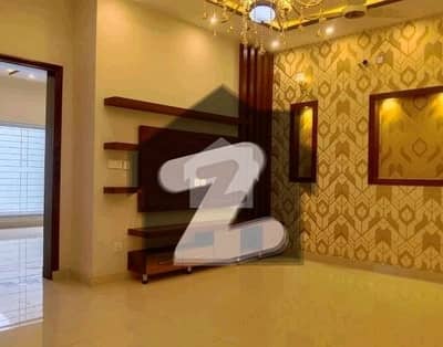بحریہ ٹاؤن سیکٹر سی بحریہ ٹاؤن,لاہور میں 5 کمروں کا 10 مرلہ مکان 2.9 کروڑ میں برائے فروخت۔