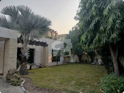 2 KANAL ELEGANT SUPER HOT LOCATED BUNGALOW IS AVAILABLE IN THE BEST BLOCK OF DHA LAHORE.