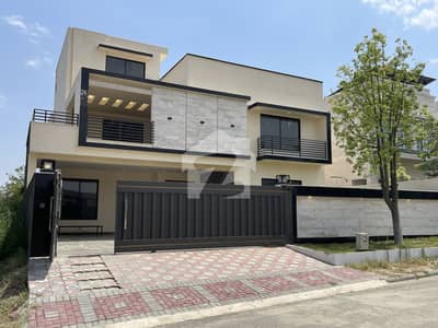 ٹاپ سٹی 1 اسلام آباد میں 7 کمروں کا 1 کنال مکان 7.5 کروڑ میں برائے فروخت۔